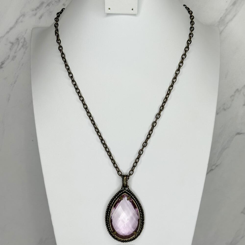Chico's Rhinestone Pendant Gold Tone Necklace ✨